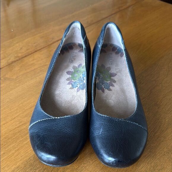 Taos Footwear low heels - Picture 1 of 6